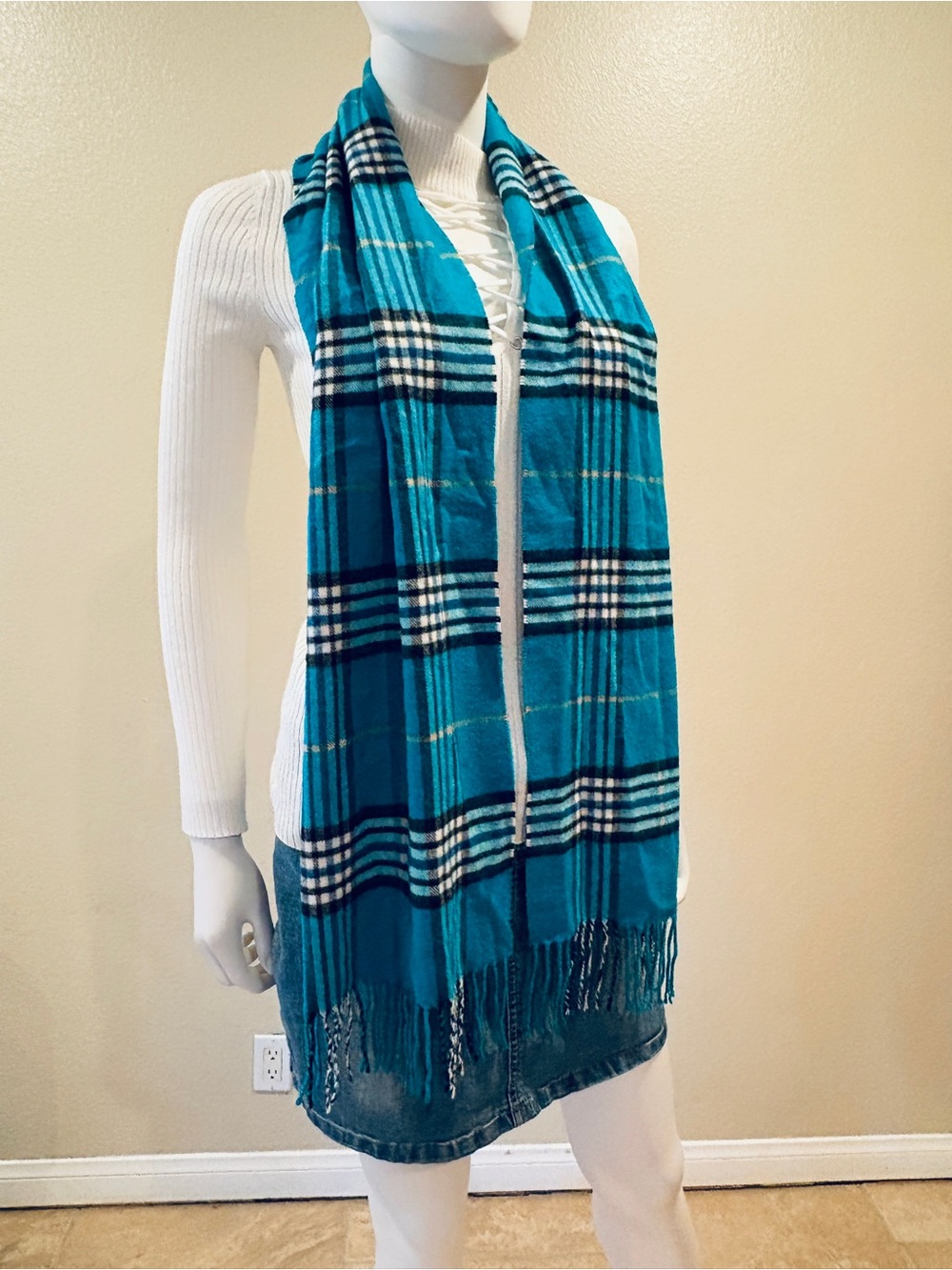 Cashmere Scarf Turquoise Plaid Lightweight Made In Scotland Fringe Accessory